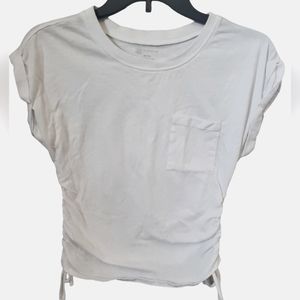 No Boundaries white fitting top with roughed sides and a pocket, Med (7-9), Girl